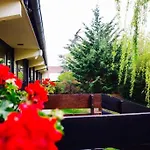Pavillon Des Gatines Отель Плэзир