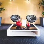 Отель Pavillon Des Gatines