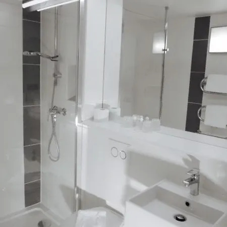 Pavillon Des Gatines Hotel 3*