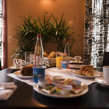 Hotel Pavillon Des Gatines
